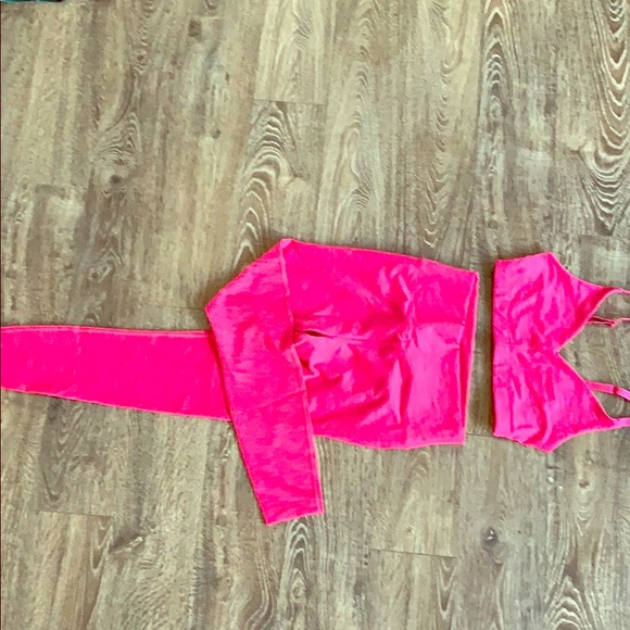 Outdoor Voices Pants - Outdoor voices matching set *new* bra & leggings Outdoor Voices Pants - Outdoor voices matching set *new* bra & leggings